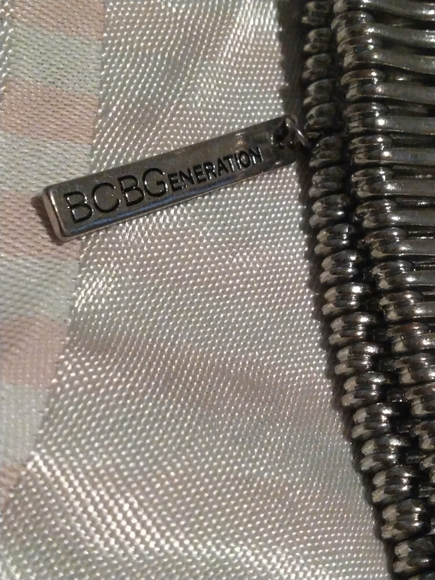 BCBG silver tone stretch bracelet - Picture 3 of 3